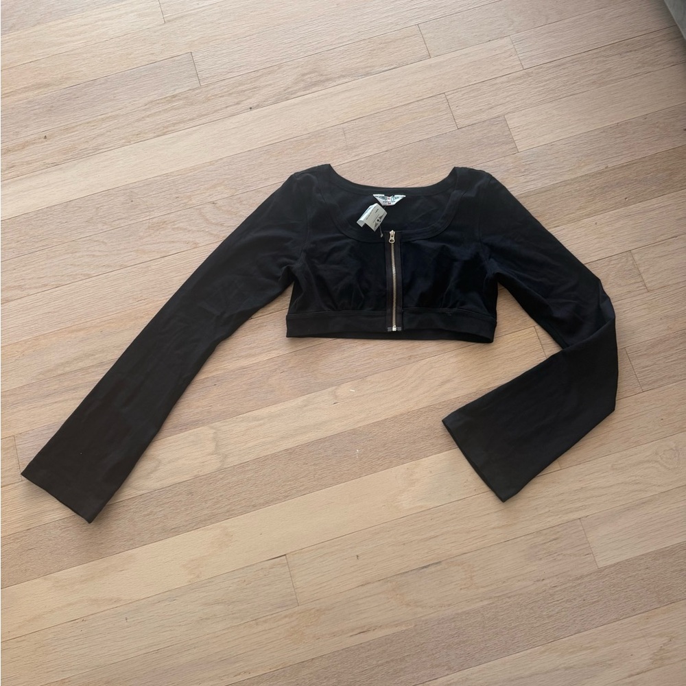 NWT Black Cropped Zip-Up Top